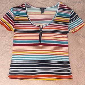 Medium, Striped, Multicolored soft Tshirt. Makes your cleavage look great!!!👌🏽
